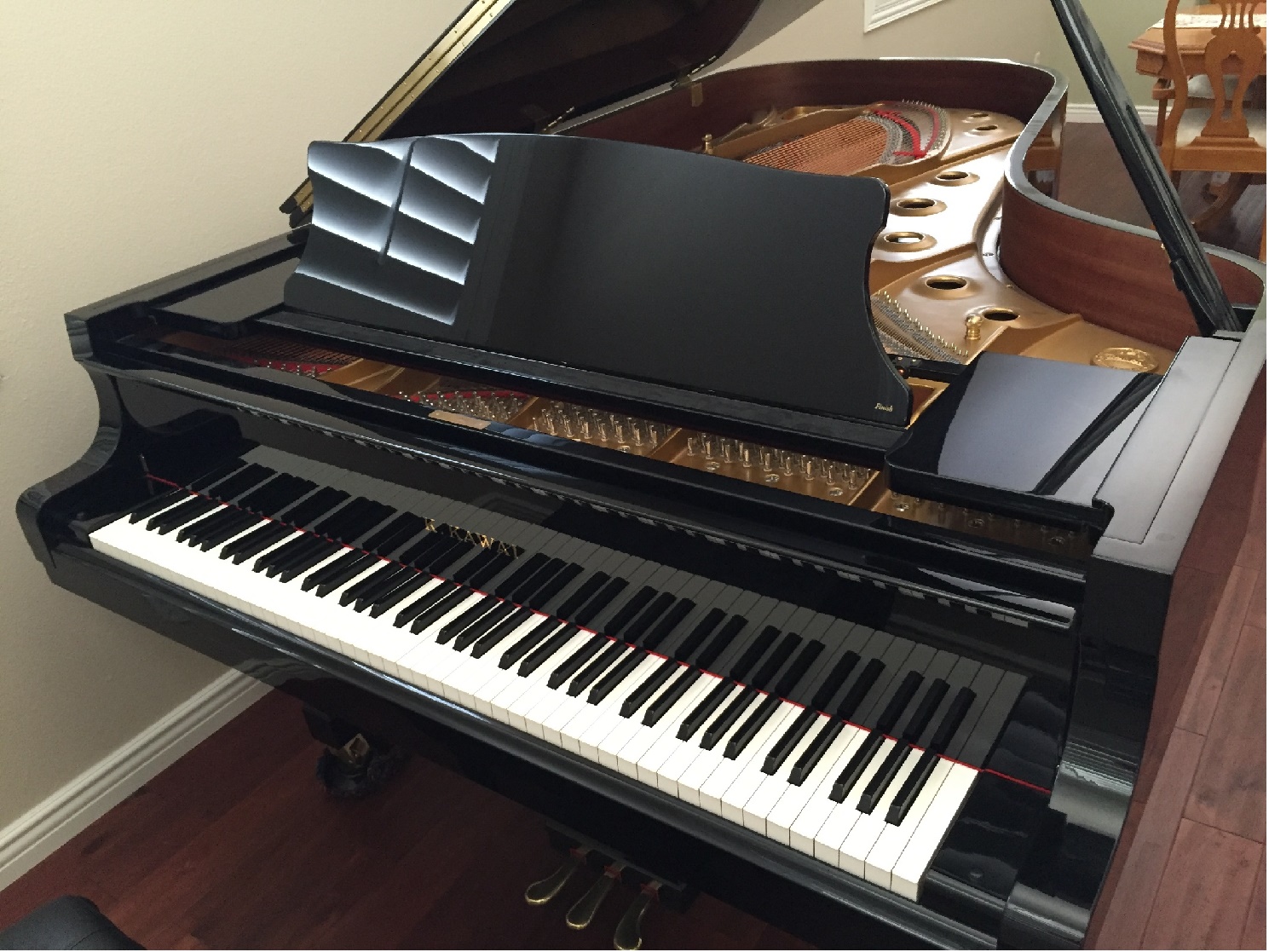 x1--Kawai-RX-7-Piano-side-view