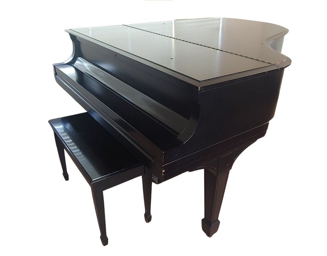 Steinway & Sons Model L Grand Piano - Case Closed View